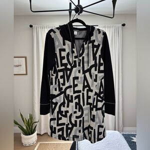 DOLCEZZA Black and Gray Graphic Hoodie Dress